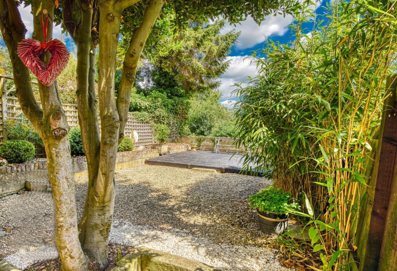 2 Bedroom Apartment In Bath City Centre With Garden & Free Parking Eksteriør billede