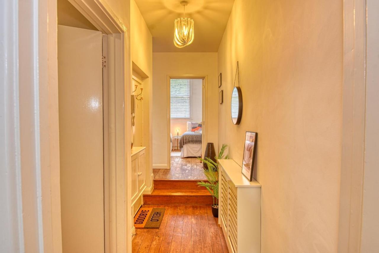 2 Bedroom Apartment In Bath City Centre With Garden & Free Parking Eksteriør billede