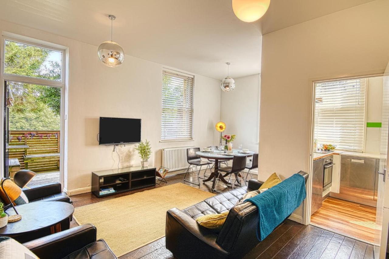 2 Bedroom Apartment In Bath City Centre With Garden & Free Parking Eksteriør billede