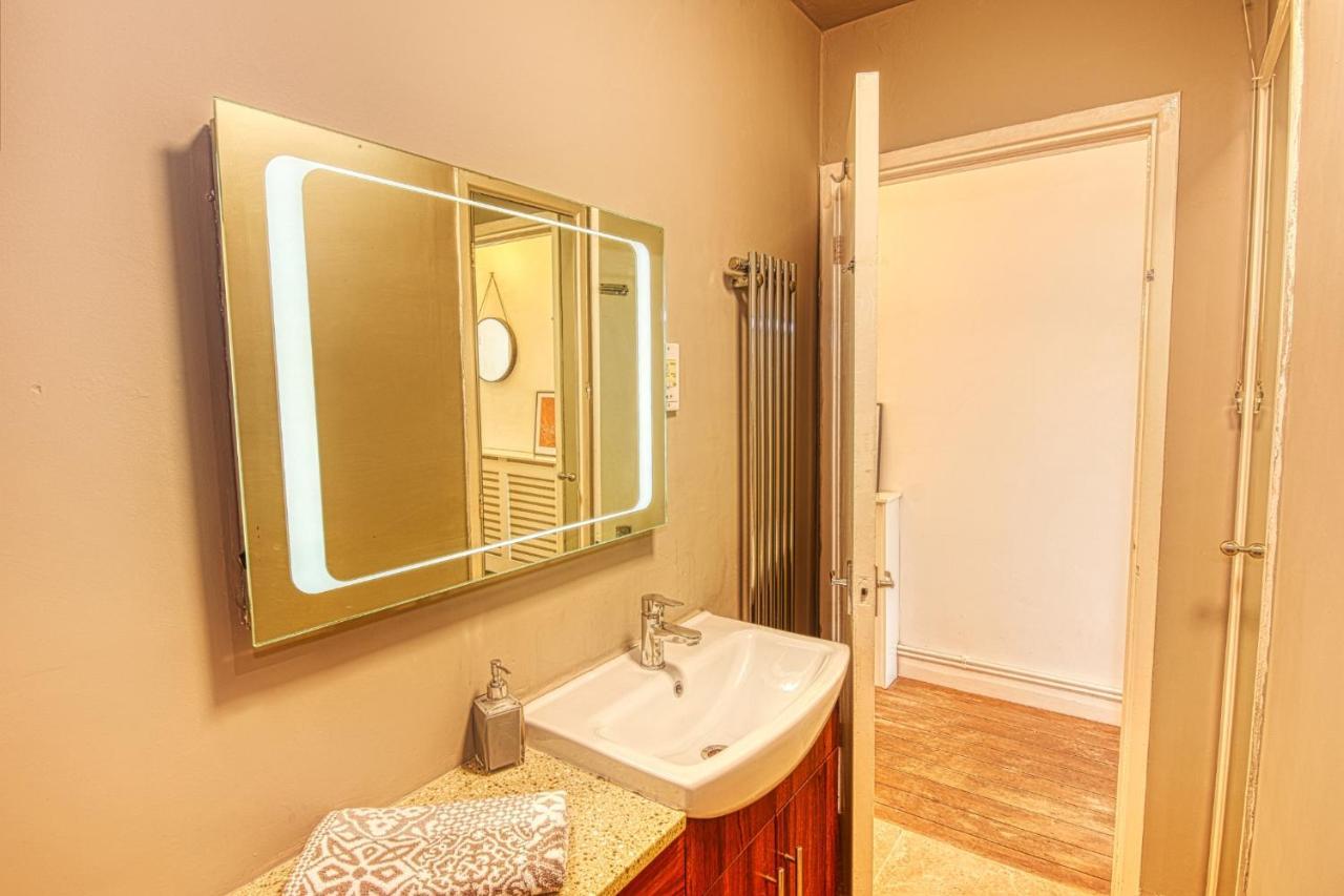 2 Bedroom Apartment In Bath City Centre With Garden & Free Parking Eksteriør billede