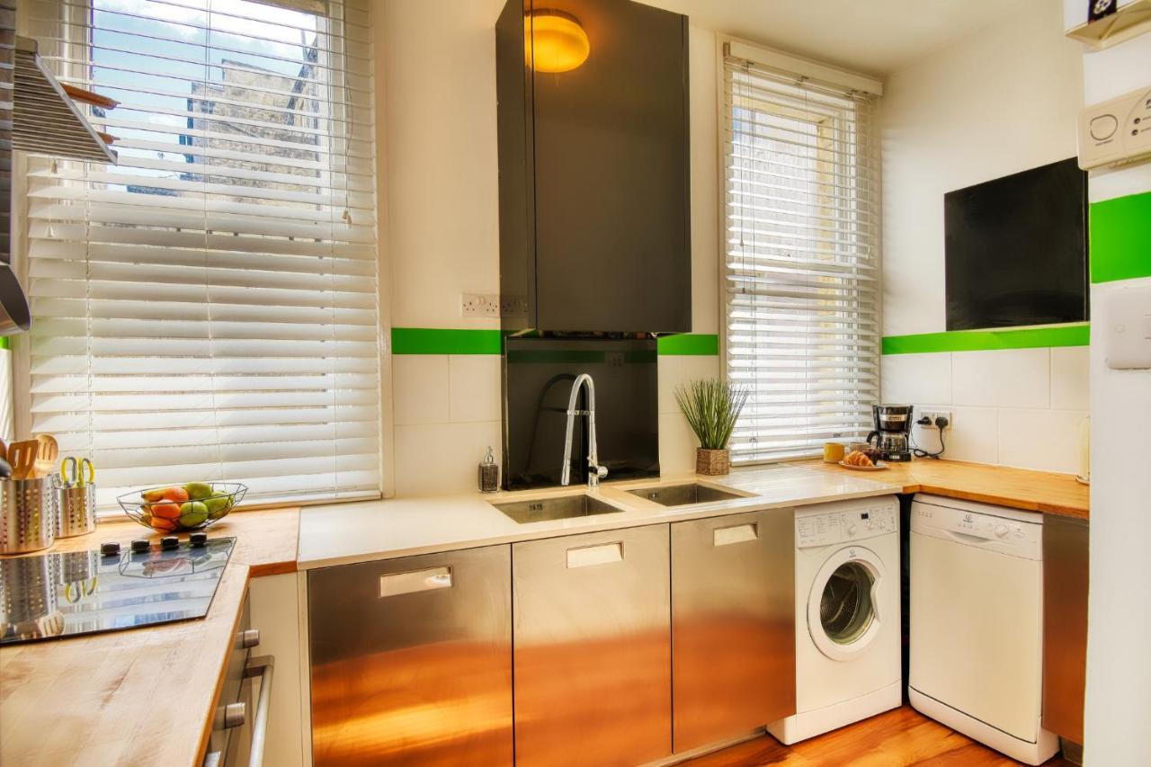 2 Bedroom Apartment In Bath City Centre With Garden & Free Parking Eksteriør billede