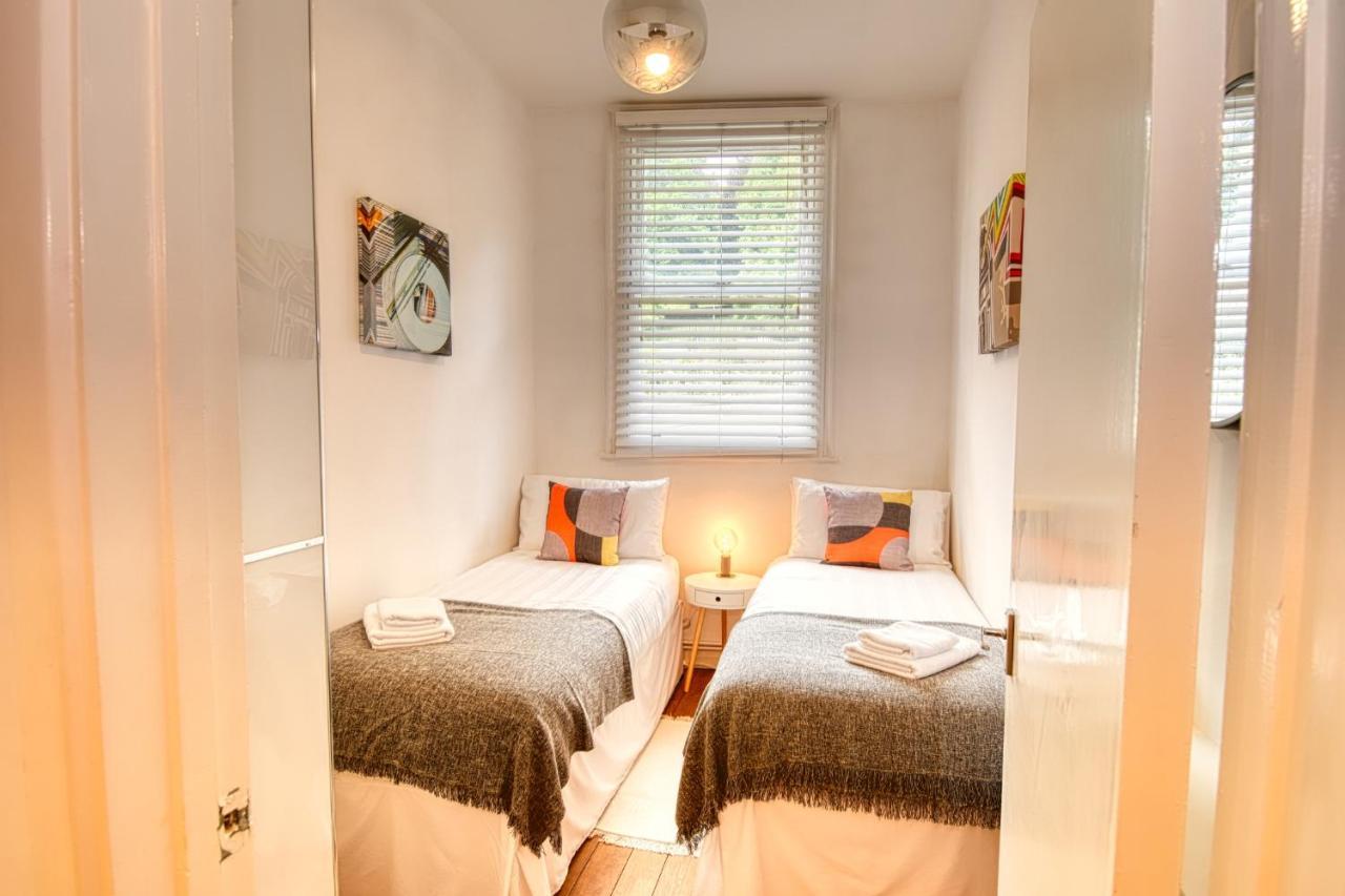 2 Bedroom Apartment In Bath City Centre With Garden & Free Parking Eksteriør billede