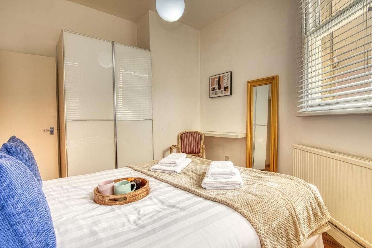 2 Bedroom Apartment In Bath City Centre With Garden & Free Parking Eksteriør billede